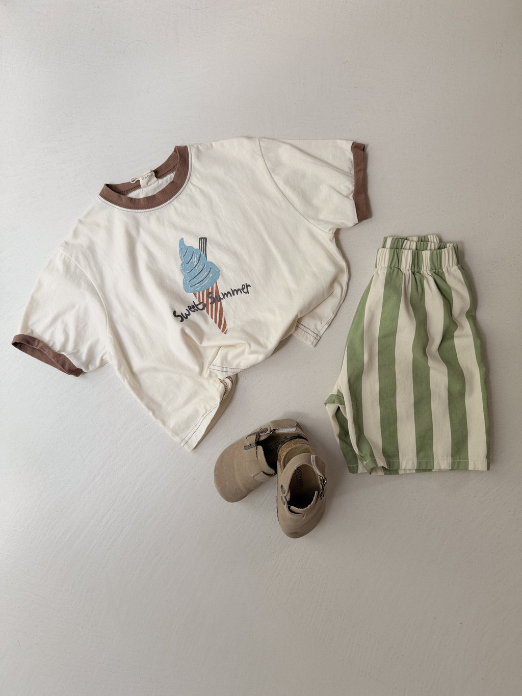 Gaston Shorts - green with stripes