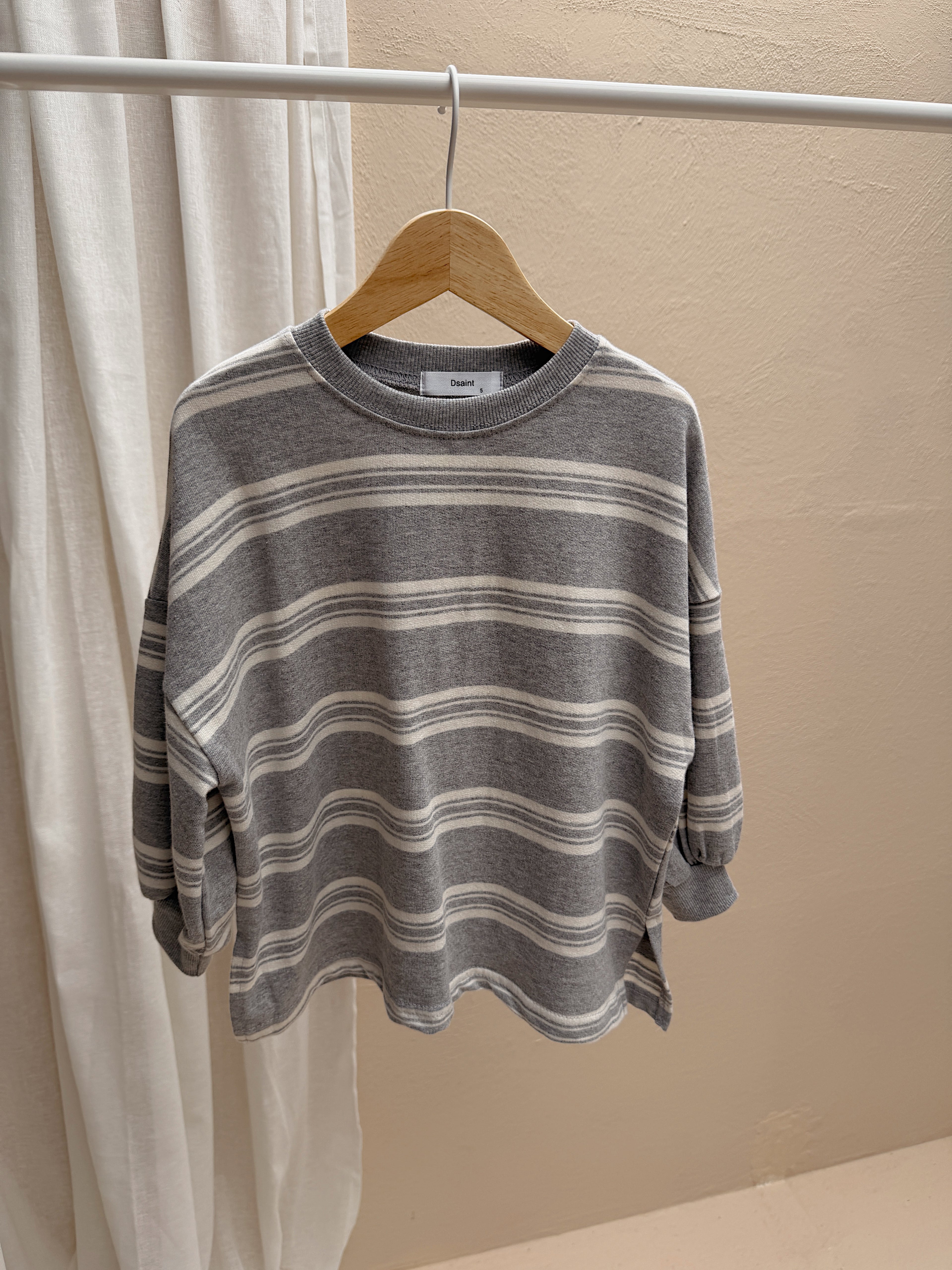 T-shirt Romain - gris à lignes