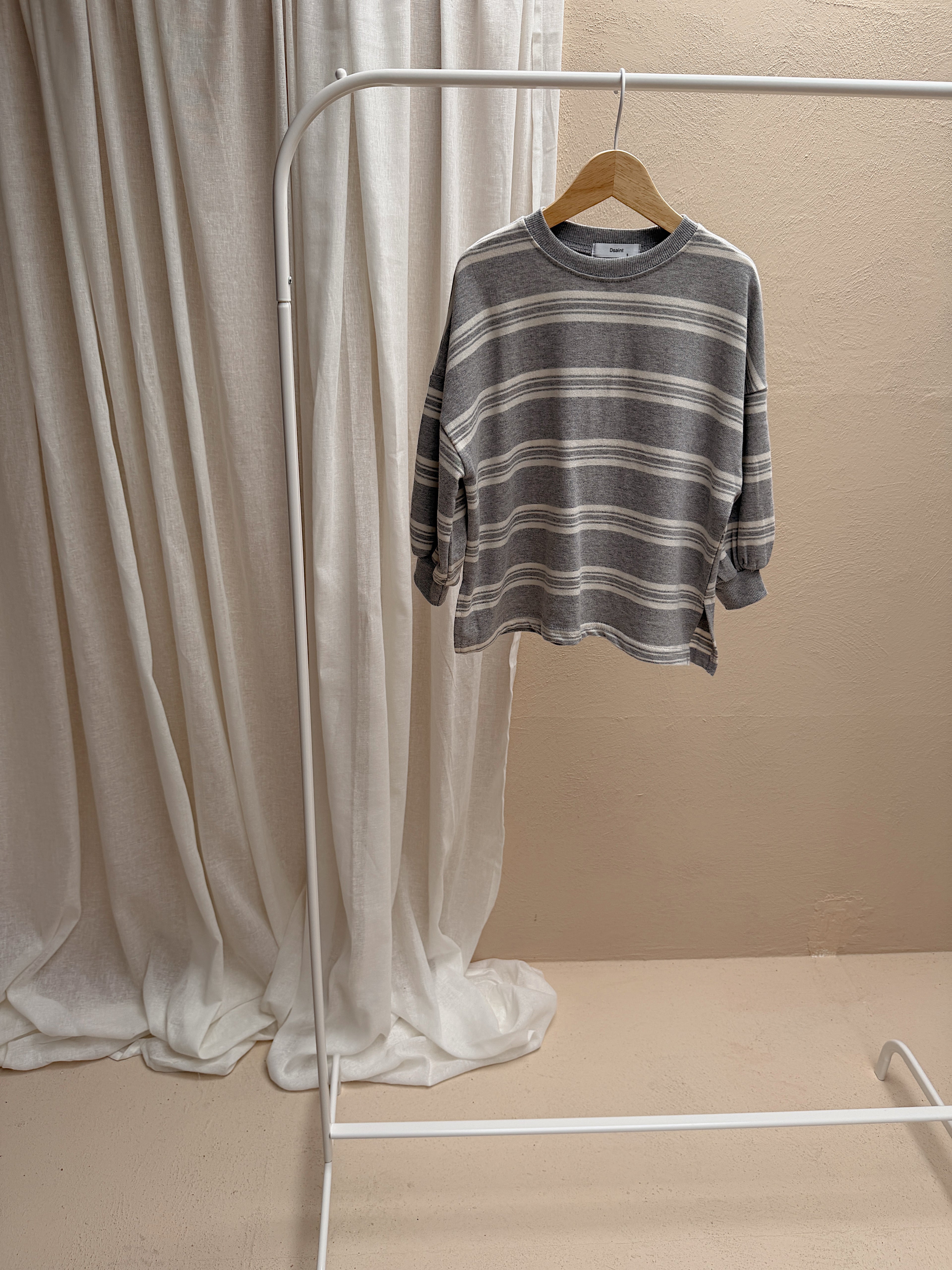 T-shirt Romain - gris à lignes