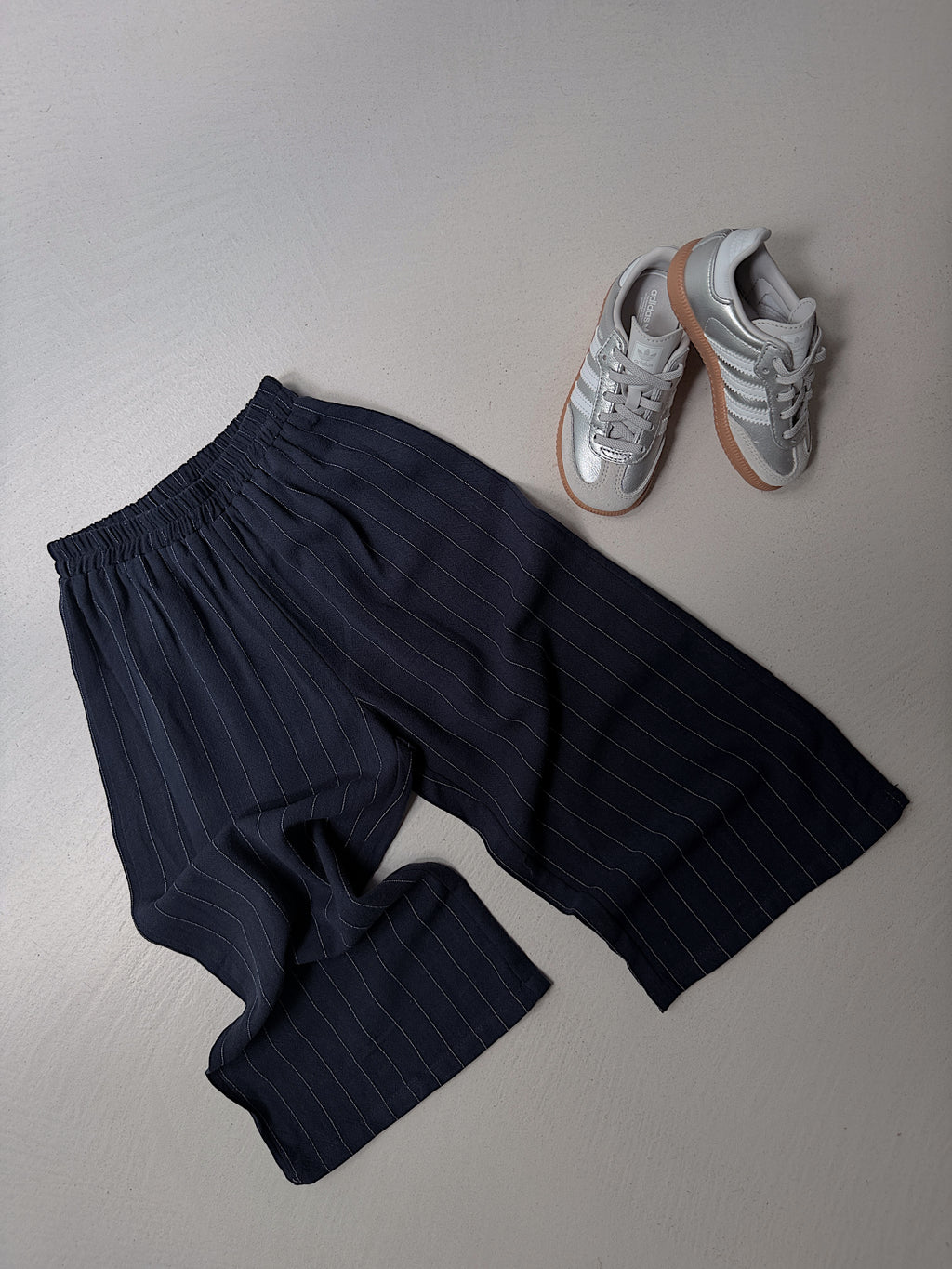 Pantalon Stella - bleu marine à lignes