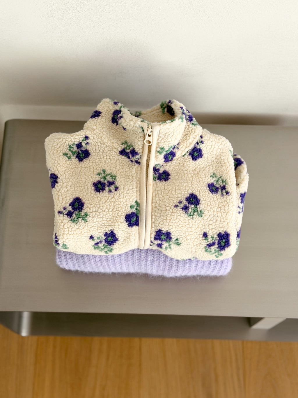 Veste Louisa - écru à fleurs mauve