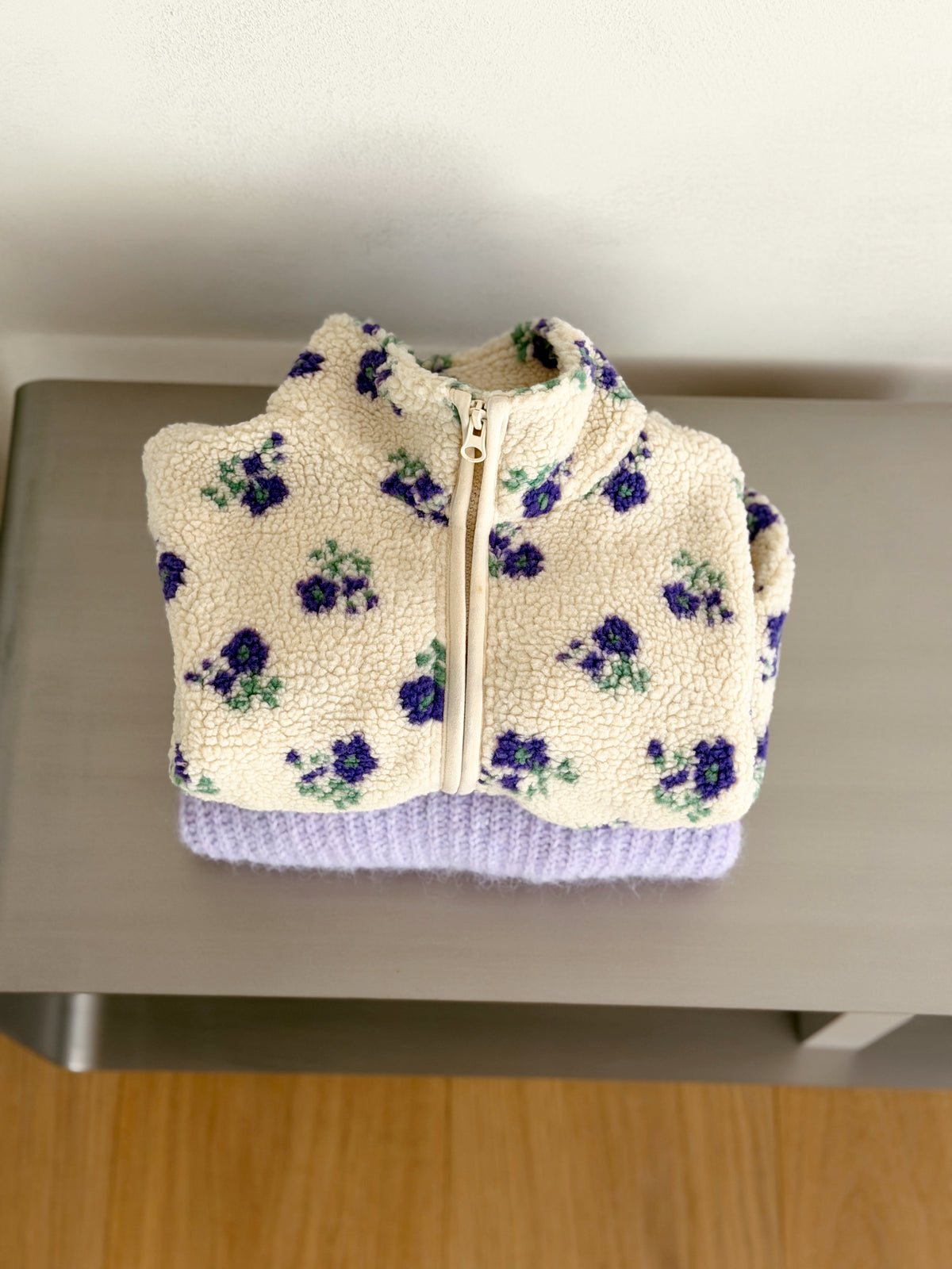 Veste Louisa - écru à fleurs mauve